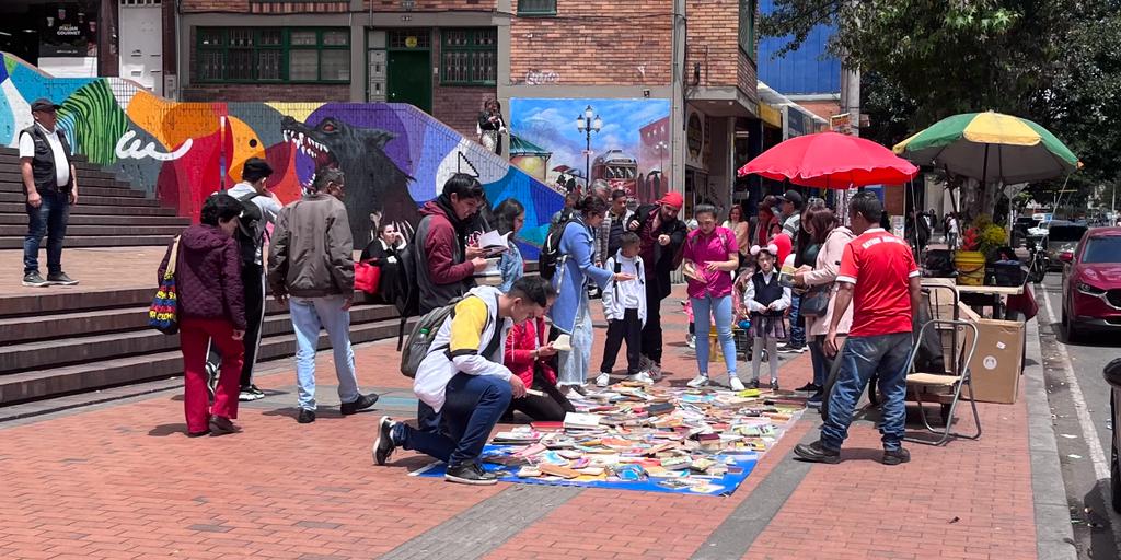 Entre el mundo de los libros