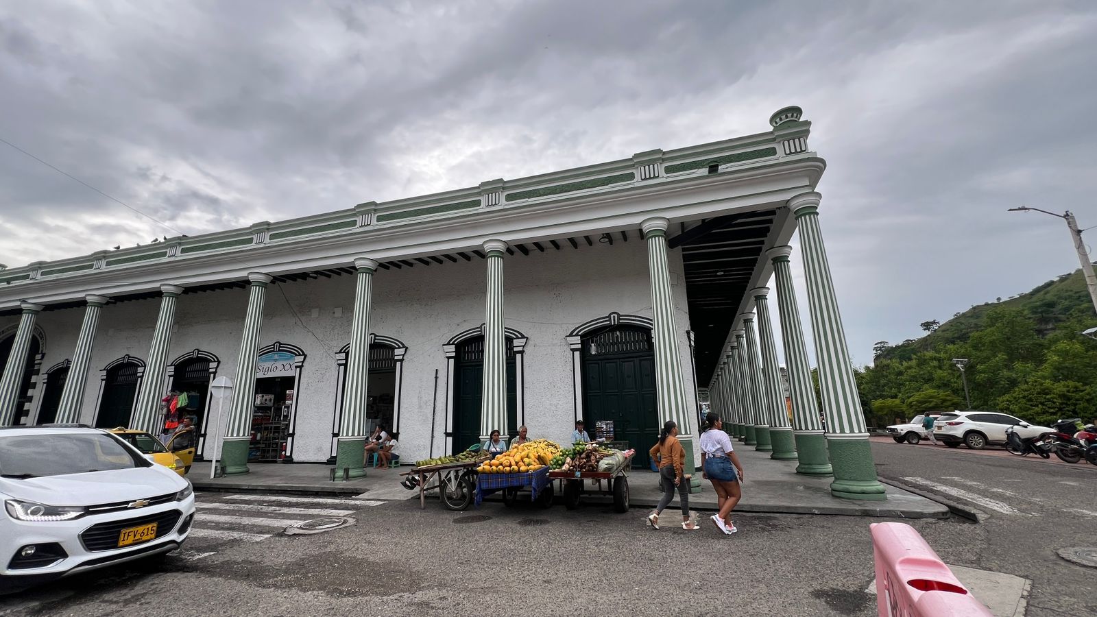 El Ministerio de Comercio, Industria y Turismo entrega la renovada Plaza de Mercado de Honda